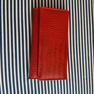 Elegant Red Crocodile-Embossed Wallet Genuine Leather 14 pocket for cards NW